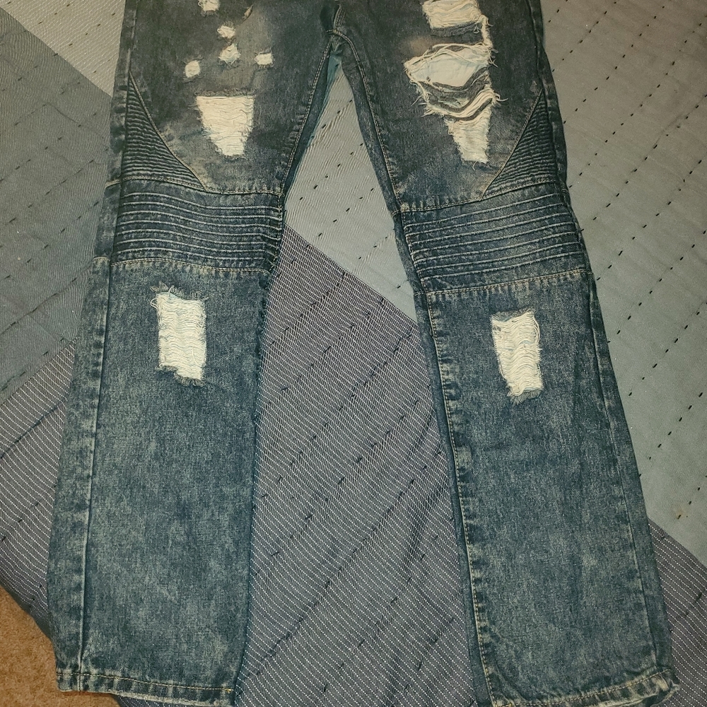 Mens Ripped Jeans - Picture 2 of 3